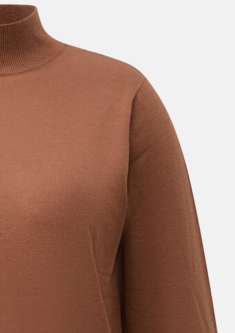 Pull-over QS en marron : devant