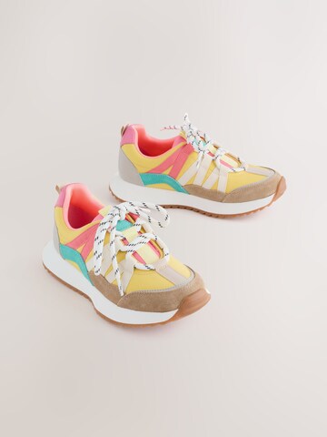 geltona Next Sportbačiai