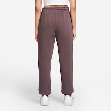 Nike Sportswear Tapered Nadrág 'Phoenix Fleece' - lila