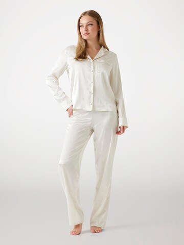 GUESS Pyjama 'Sylvie' in Beige: Vorderseite