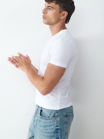 BALMOHK Bluser & t-shirts i hvid