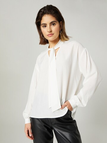 Guido Maria Kretschmer Women Blouse 'June' in Wit: voorkant