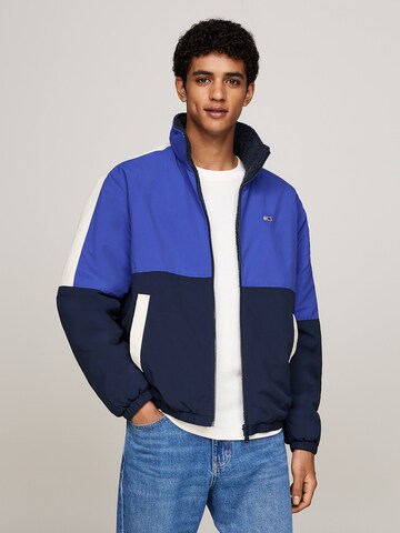 Tommy Jeans Between-season jacket 'Reversible' in Blue: front