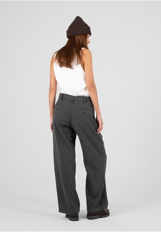 Prohibited Wide Leg Hose in Grau