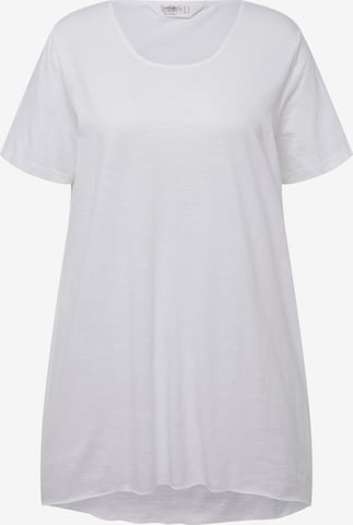 Angel of Style Shirt in White: front