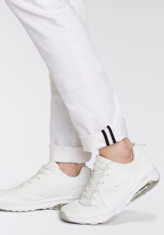 KangaROOS Slimfit Jeans in Weiß