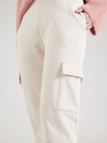 Tapered Pantaloni 'Lexa' di ABOUT YOU in beige
