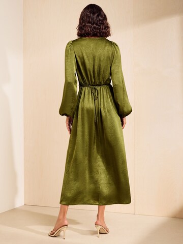 Robe Friends Like These en vert