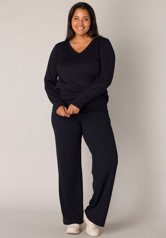 BASE LEVEL CURVY Loose fit Pants in Blue