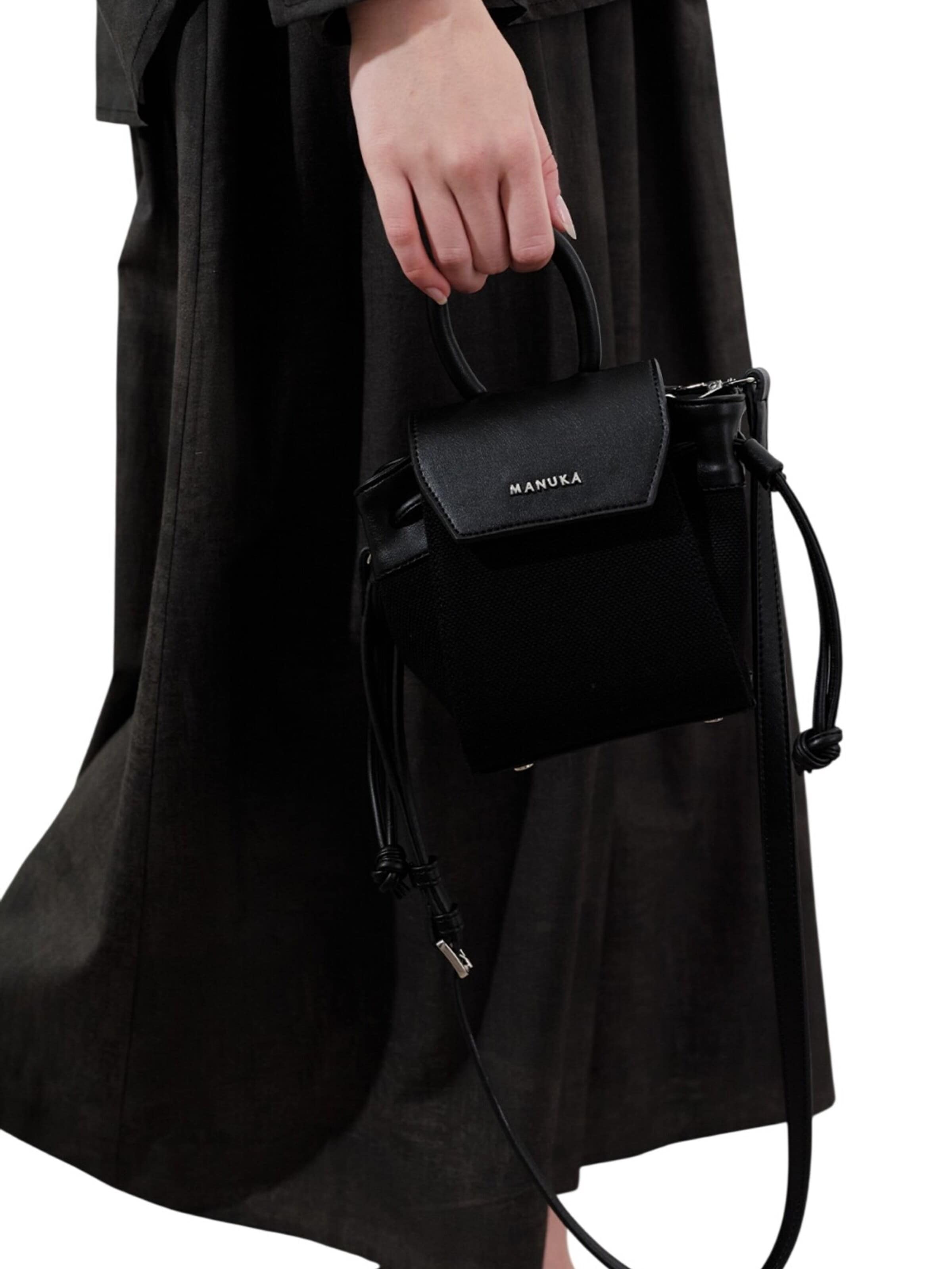 MANUKA Shoulder bag in Black