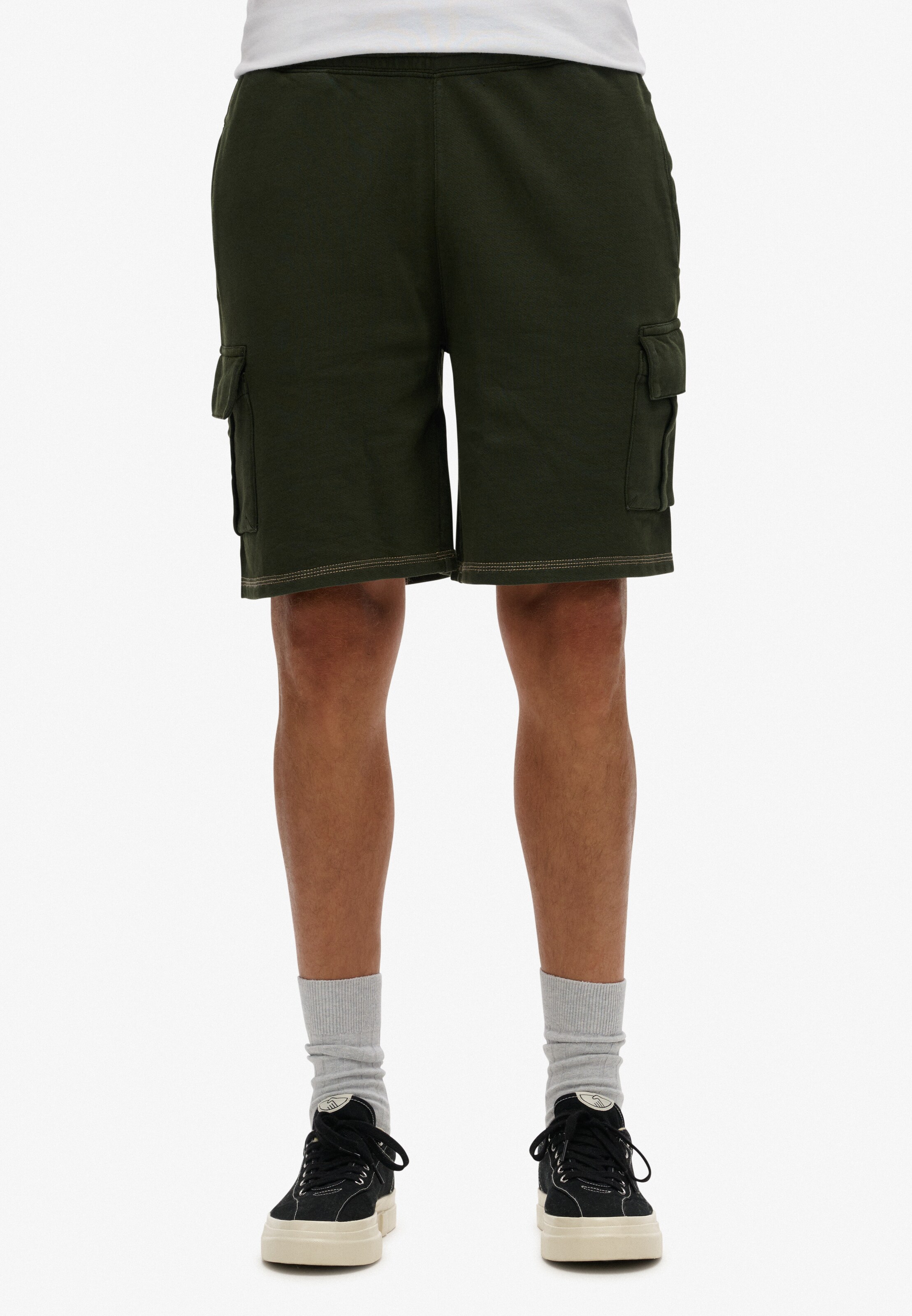 Regular Pantalon cargo Superdry & Co en vert : devant