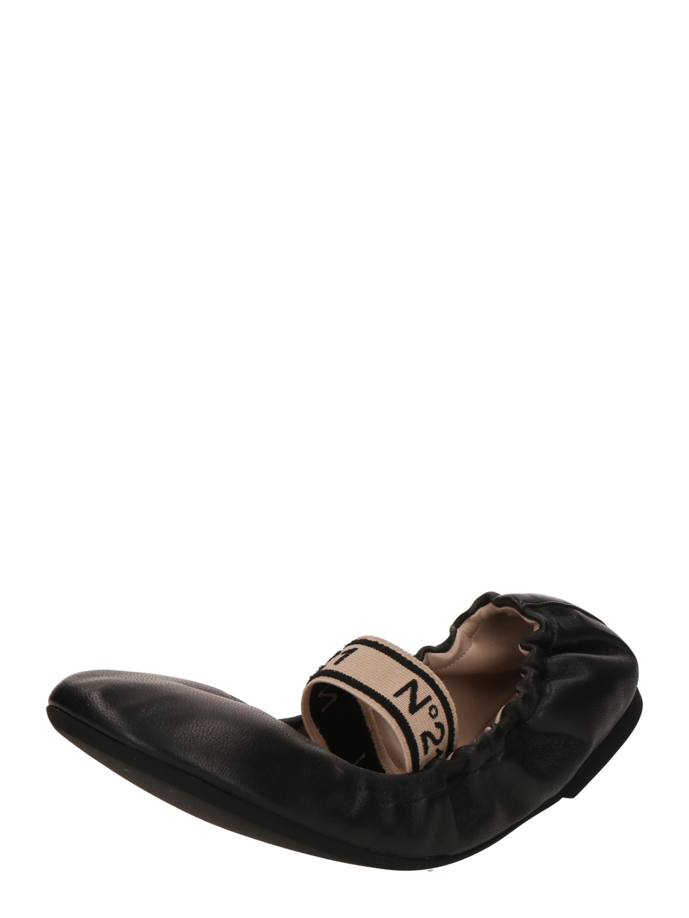 N°21 Ballerina in Schwarz: Vorderseite