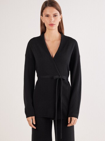 INTIMISSIMI Strickjacke in Schwarz: Vorderseite