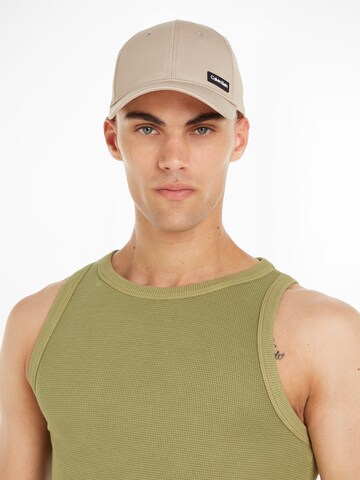 Calvin Klein Cap in Beige: predná strana