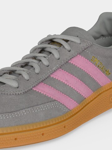 ADIDAS ORIGINALS Sportcipő 'HANDBALL SPEZIAL' - szürke