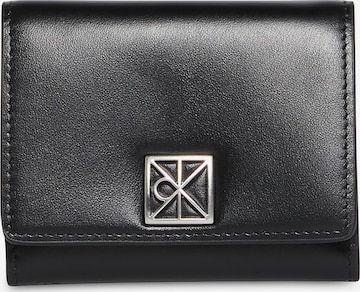 Calvin Klein Kukkaro värissä musta: etupuoli