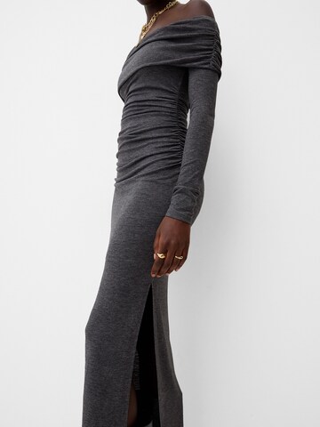 Abito di Bershka in grigio