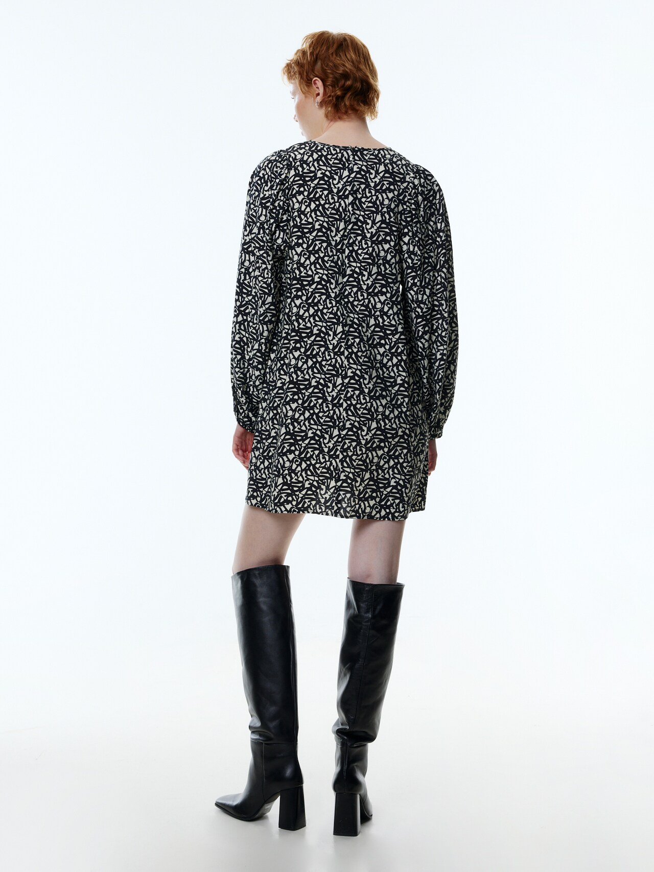 EDITED Produits Robe 'Enja' beige