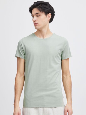 T-Shirt 'David' Casual Friday en vert : devant