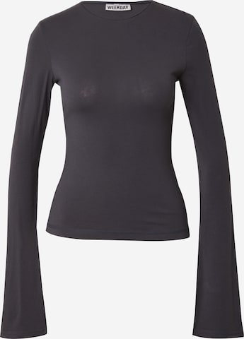 WEEKDAY Футболка 'Violet' в Черный: спереди