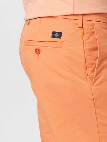 Coupe slim Pantalon chino Dockers en orange