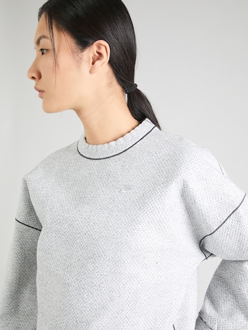 Nike Sportswear Sweatshirt in Grau