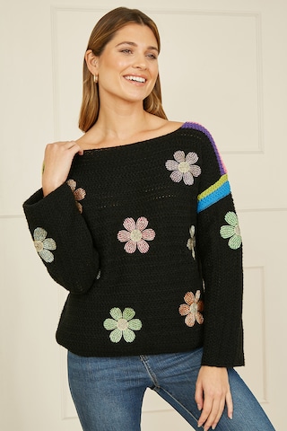 Yumi Sweater in Black: front