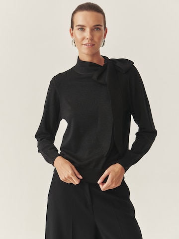 TATUUM Свитер в Черный: спереди