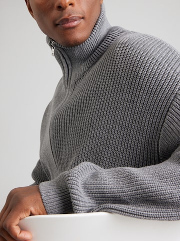 Vestes en maille WEEKDAY en gris