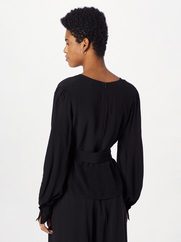 IVY OAK - Blusa 'BEA' en negro