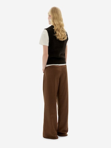 Thinking MU - Loosefit Calças 'Molly' em castanho