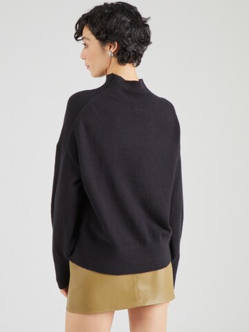 s.Oliver Sweater in Black