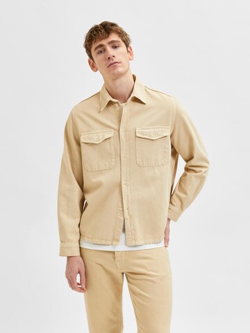 SELECTED HOMME Comfort fit Prehodna jakna 'Troy' | bež barva: sprednja stran