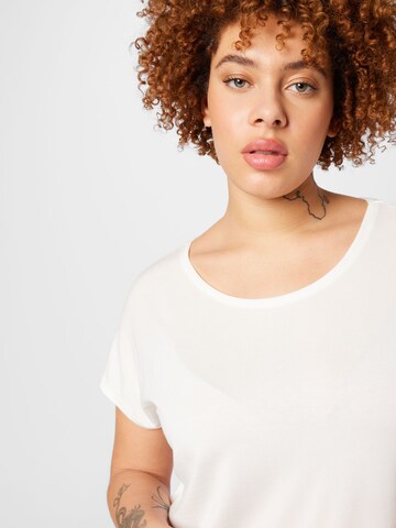 Tricou 'Aya' de la Vero Moda Curve pe alb