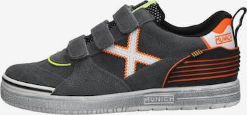 MUNICH Sneakers 'Klittenband Laag' in Grey: front
