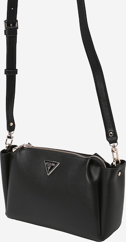 GUESS Tasche 'Iwona' in Schwarz