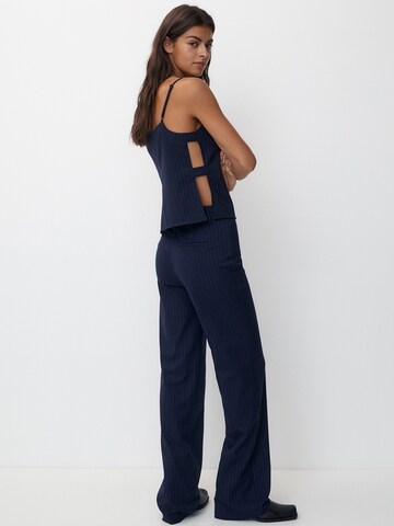 Pull&Bear Regular Trousers in Blue