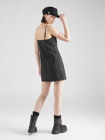 SOMETHINGNEW - Vestido en negro