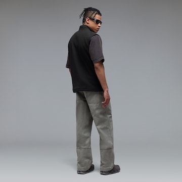 OAKLEY Sports vest 'SNOWDRIFT' in Black: back
