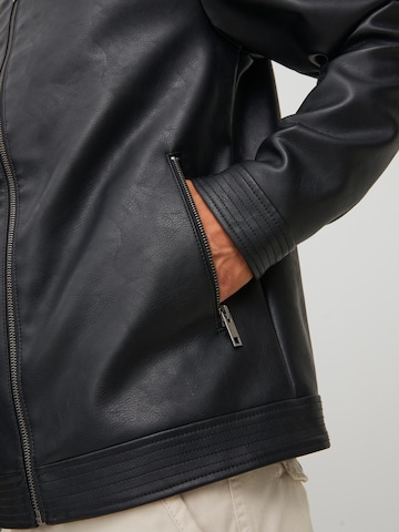 JACK & JONES - Chaqueta de entretiempo 'JJERocky' en negro