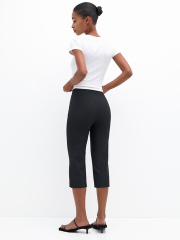 Pull&Bear Slimfit Broek in Zwart