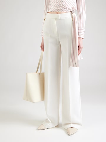 GUESS by Marciano Wide Leg Housut 'ZAIRA' värissä valkoinen: etupuoli