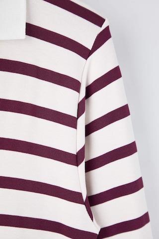 Trendyol Curve - Camiseta en rojo