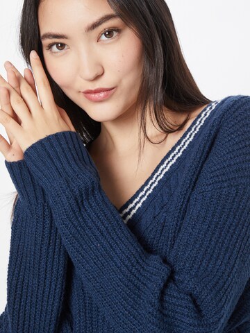 American Eagle Sweater in Blue