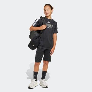 ADIDAS SPORTSWEAR Regular Sportshorts in Schwarz