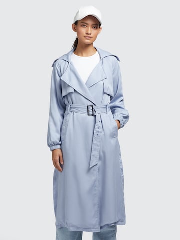 Manteau mi-saison 'Garda' khujo en bleu : devant