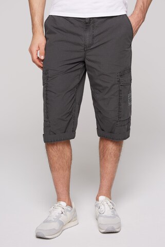 CAMP DAVID Regular Cargo Pants in Black: front