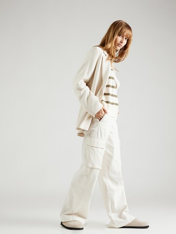 Pull-over 'SIA' PIECES en blanc