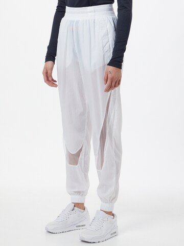 Nike Sportswear Tapered Hose in Weiß: predná strana