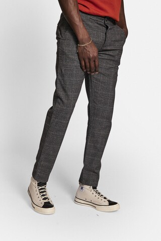 Redefined Rebel Regular Trousers 'King' in Grey: front